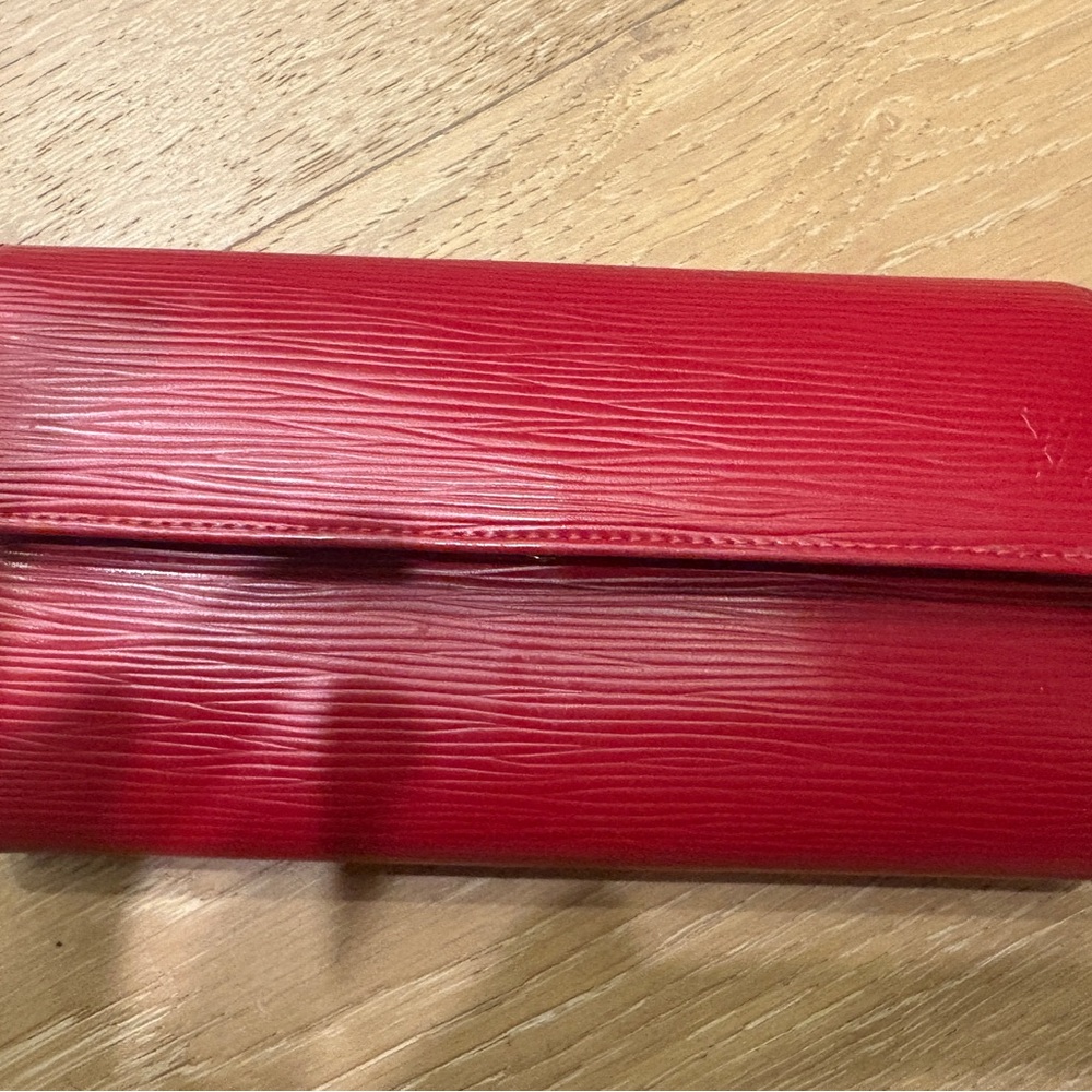 Louis Vuitton Red wallet - Picture 1 of 5